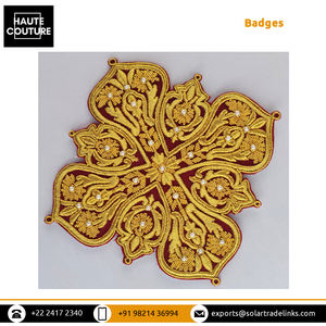 Écussons de Régalia Maçonnique faits main de 14 cm, taille personnalisable, en fil rouge et or, avec emblème Kora, pour vêtements et robes de prêtre d'église - Product Image 3