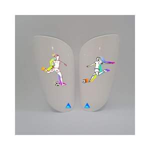 Équipement de protection de joueur de football féminin de haut niveau Type 14 protège-tibias répondant à des normes élevées - Product Image 1