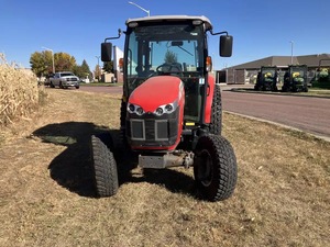 2019 Massey Ferguson 1760M Tracteur à pied 4WD Puissance nominale HP de 40 à 180 d'occasion - Product Image 5