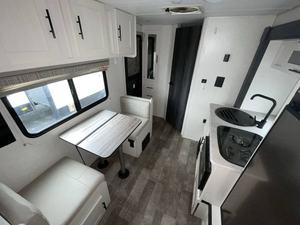 Venta al por mayor de Forest River R-Pod 180 usado de 2021 a precio económico - Product Image 6