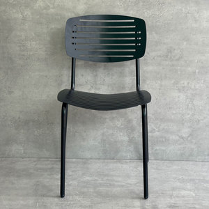 Silla de Jardín Minimalista para Exteriores con Estructura de Hierro Ranurada con Recubrimiento en Polvo TTG027 para Uso en Cafeterías - Product Image 4