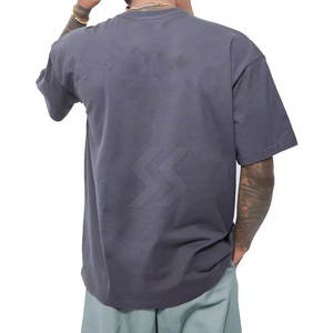 เสื้อยืดบ็อกซี่สำหรับผู้ชายทรงหลวมผ้าคอตตอนสี100% แบบเรียบบริการผลิตตามสั่ง - Product Image 4