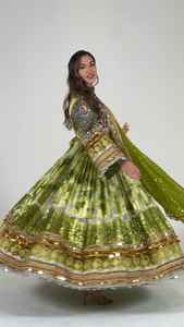 Robe décontractée en satin pour femmes afghanes, broderie animale, sequins, bouton artisanal, coupe naturelle confortable, à porter tous les jours - Product Image 6