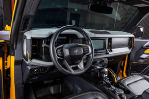 2022 para Bronco Badlands Advanced Automatic RWD Dirección de mano izquierda Asientos de cuero Techo solar panorámico Faros de xenón Coche - Product Image 3