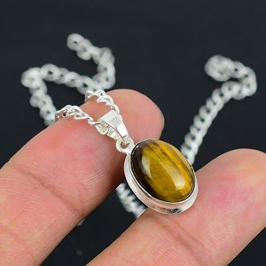 Collier pendentif tendance et élégant en œil de tigre naturel, en argent sterling 925, ovale 8x10mm, fait main, bijou délicat et minimaliste, cadeau - Product Image 1