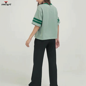 Nouveau design, prix abordable, impression personnalisée, tissu 100% polyester, t-shirts pour femmes en plumes écologiques d'été, fabriqués au Pakistan - Product Image 4