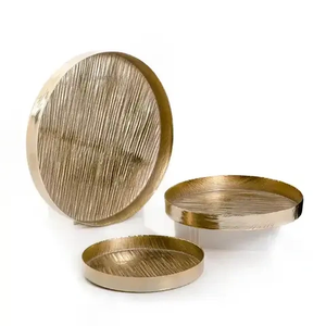 Cadeau décoratif du Ramadan Nouveau plateau martelé en aluminium plaqué argent Plateau de service Plateau avec socle en bois - Product Image 2