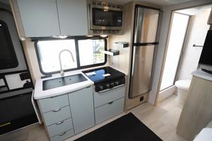 Nouveau camping-car W-i-n-n-e-b-a-g-o RV M-i-c-r-o Mini <span class=keywords><strong>Flx</strong></span> 2108TB haute performance disponible à la vente - Product Image 3