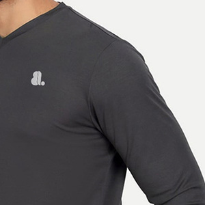 T-shirt en coton à manches longues pour homme, col en V, logo personnalisé, t-shirt à manches longues pour homme, col en V - Product Image 1