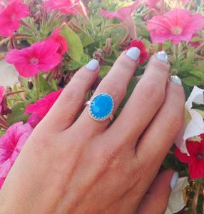 แหวนพลอยคาลซิโดนีสีฟ้าหรูหราสีเงินสเตอร์ลิงสีฟ้า925กรอบตัดวงรีสไตล์คลาสสิกสำหรับงานแต่งงานของเธอสำหรับเขาสวมใส่ในชีวิตประจำวัน - Product Image 4