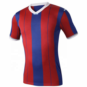 Conjuntos de ropa de fútbol de colores personalizados de alta calidad para adultos Uniformes OEM fabricados en fábrica - Product Image 3