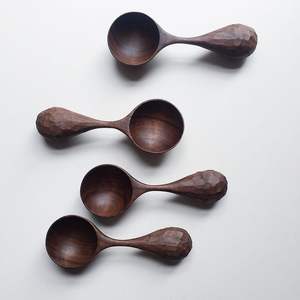 Cuillère de service en bois durable avec long manche en bois, finition miroir, design et emballage personnalisables pour mariage, maison, restaurant - Product Image 4