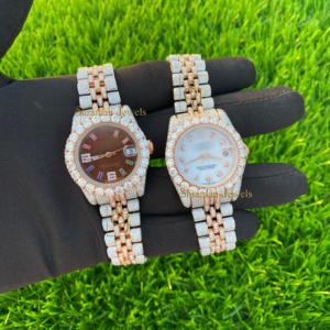 นาฬิกาคู่สไตล์ฮิปฮอปแบบปรับแต่งได้ ประดับเพชรทรงบาแก็ตต์ ตัวเรือนสแตนเลสสตีล หน้าปัด 41 มม. สไตล์สปอร์ต เหมาะสำหรับเป็นของขวัญในโอกาสหมั้น แต่งงาน และวันครบรอบ - Product Image 3