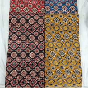 Tissu imprimé ajrak en coton modal pour la confection de déguisements - Product Image 5