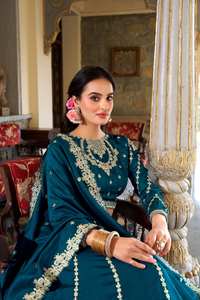 Nouveauté Designer Vichitra Soie Cousue Lehenga Chemisier non cousu Choli Wedding Party Wear Sequins Thread Embroidery Indian - Product Image 5