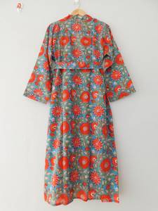 Bata Kimono de Algodón Floral con Estampado a Mano, Bata Midi Elegante para Verano - Product Image 4