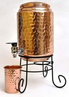 Distributeur d'eau en cuivre pur fait à la main d'AALIYAN IMPEX, support de style moderne antique, qualité supérieure pour la cuisine, prix de gros