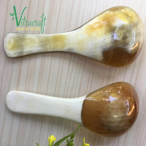Cuillère vietnamien à manche court. Cuillère en corne faite à la main, cuillère en corne de buffle naturelle, cuillères pour servir de la nourriture et des boissons cadeau significatif - Product Image 5