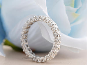 Pave Moissanite Diamond Eternity Ring Gold Wedding Band para mujeres Delicado apilable Romántico Aniversario Banda Regalo para esposa - Product Image 2