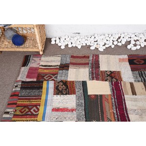 Alfombra turca Vintage moderna de 5,1x7,5 pies, beige clásico con diseño de retazos hecho a mano con respaldo de látex de piel de conejo sintética de lana - Product Image 5