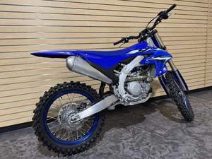 Oferta al Mejor Precio, Motocicleta Todoterreno YZ450F Azul 2026/2027 Nueva, Personalizable, con 3 Años de Garantía - Product Image 3
