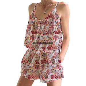 Ensemble pyjama court en coton pour femmes, imprimé à la main, pour le printemps/été, motif floral, ajusté, bretelles fines, sans manches - Product Image 3