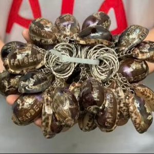 Porte-clés en nacre naturelle du Vietnam pour cadeau créatif et souvenir - Product Image 1
