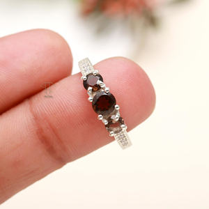 Vente en gros de bagues en argent sterling massif 925 en forme de pierre naturelle fumée pour mariage ou fête bijoux fins - Product Image 3