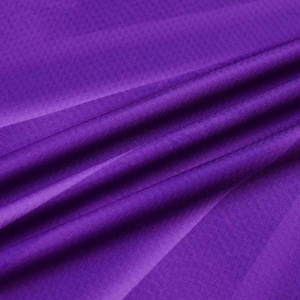 Ensemble d'uniformes de football de haute qualité pour hommes Maillot de football en tissu confortable avec impression de logo personnalisé et chaussettes incluses - Product Image 5