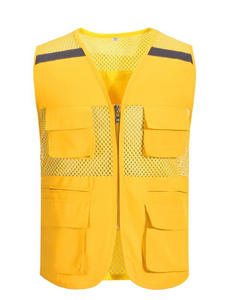 Gilet de sécurité pour le contrôle de la circulation avec plusieurs poches de rangement - Product Image 3