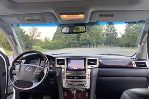 Lexus LX 570 V8 2014 Usado en Buen Estado, Tracción en las Cuatro Ruedas, Paquete de Lujo, Mayormente sin Modificaciones - Product Image 4