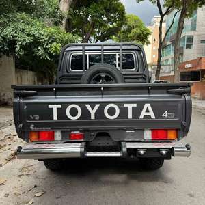 Toyota Land Cruiser Doble Cabina 4x4 Pickup, Seminuevo - Product Image 4