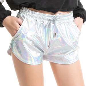 Shorts décontractés pour femmes, taille élastique, grande taille, avec cordon de serrage, effet métallique, à sequins brillants, en tissu à mémoire de forme, enduit PU, tendance - Product Image 1