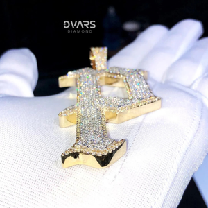 Colgante de Letra Inicial Personalizado de Lujo en Plata de Ley 925 Chapada en Oro con Moissanita que Pasa la Prueba del Diamante, Certificado GCI e IDGL - Product Image 3