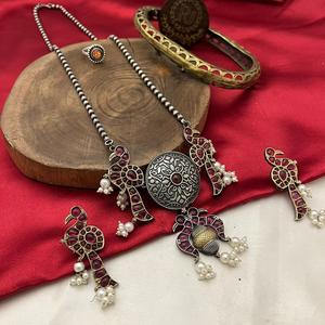 Ensemble de collier oxydé patrimoine royal assez élégant avec boucles d'oreilles et bague pour les vêtements de mariage et de fête pour les femmes - Product Image 1