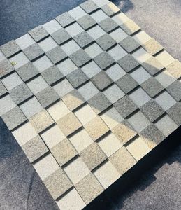 Pierre naturelle de pavé gris/noir de haute qualité, durable, décoration de sol pour salon - Product Image 1