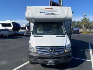 Vente en gros de camping-cars d'occasion Coachmen Prism Classe C 2022, 2023, 2020, 20000 véhicules, couleur personnalisée disponible, faible kilométrage - Product Image 3