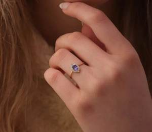 Anillo de compromiso de boda minimalista chapado en oro de diseño clásico para mujer, conjunto de tanzanita creada en laboratorio, fiesta de Plata de Ley 925 sólida - Product Image 3
