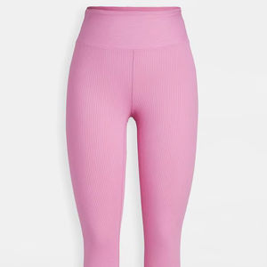 กางเกงเลกกิ้งเอวสูงไร้รอยต่อสำหรับผู้หญิงกางเกงเล่นโยคะฟิตเนสยิมไร้ตะเข็บเย็บด้านหน้าโลโก้ตามสั่ง - Product Image 1