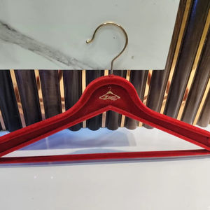 Cintres en velours durable avec poignée antidérapante souple Tiroirs de rangement peu encombrants pour organiser les manteaux et les vestes - Product Image 1