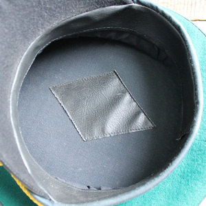 Gorras de capitán de tela de lana con opciones de bordado personalizado Sombreros de uniformes formales diseñados para funciones ceremoniales y ropa de vestir - Product Image 5