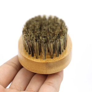 Brosse à barbe en bois avec poils naturels, design écologique pour le soin masculin - Product Image 2