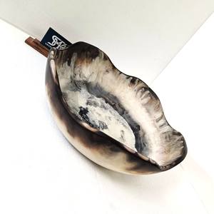 ชามเรซิ่นขนาดใหญ่สไตล์ศิลปิน พร้อมดีไซน์ลวดลายศิลปะนามธรรม สำหรับตกแต่งบ้านหรูหราบนโต๊ะ - Product Image 3