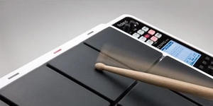 แผ่นกลองอิเล็กทรอนิกส์ SPD-30 Octapad รุ่นใหม่ พร้อมขาตั้ง  หนังกลองทำจากหนังแกะ รุ่น US - Product Image 3