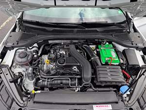 Volkswagen Jetta Sport 2023 Usado, Transmisión Manual de 6 Velocidades, Paquete de Asistencia al Conductor y Comodidades, Varias Modificaciones - Product Image 6