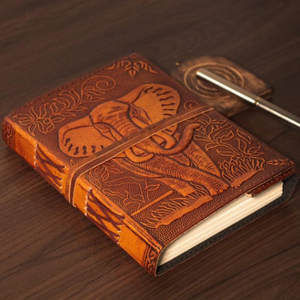 Diario de Cuero con Grabado de Elefante, Cuaderno Vintage Hecho a Mano, Diario de Papel Blanco Hecho a Mano, Regalo Único para Escritores y Artistas - Product Image 2