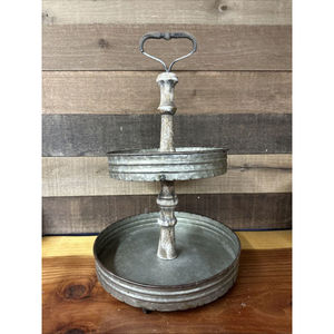 Plateau de service en métal galvanisé de qualité supérieure avec poignée en boucle, style fermier, présentoir à 2 niveaux pour la cuisine ou les événements, en vente - Product Image 2