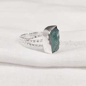 Bague pour femme en argent sterling 925 avec pierre brute naturelle d'apatite bleue et bande ornée, bijoux de mariage et de Noël - Product Image 5