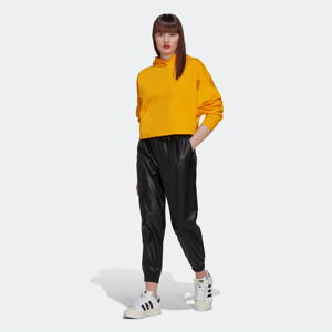 Pull ample à capuche 66% coton 34% Polyester recyclé, entretoise douce, poche kangourou, or pour femmes - Product Image 1