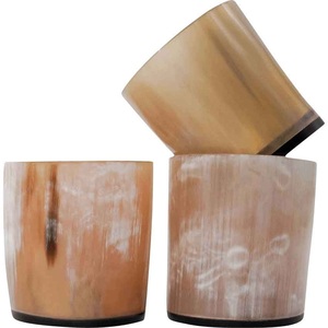 Vente en gros sur mesure Verre à liqueur en corne de buffle poli Finition naturelle Agate Tasse à boire de bière Style animal imperméable Artisanat naturel - Product Image 3